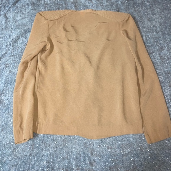 Vintage Woman’s Blouse - Picture 11 of 12